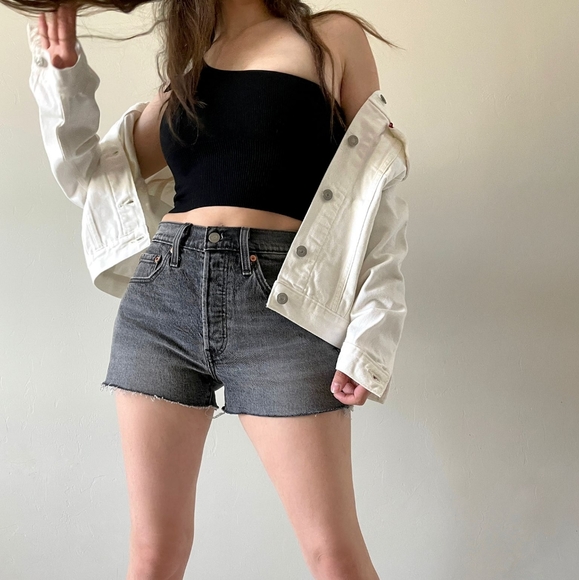 501 Levi's Shorts - Picture 2 of 4